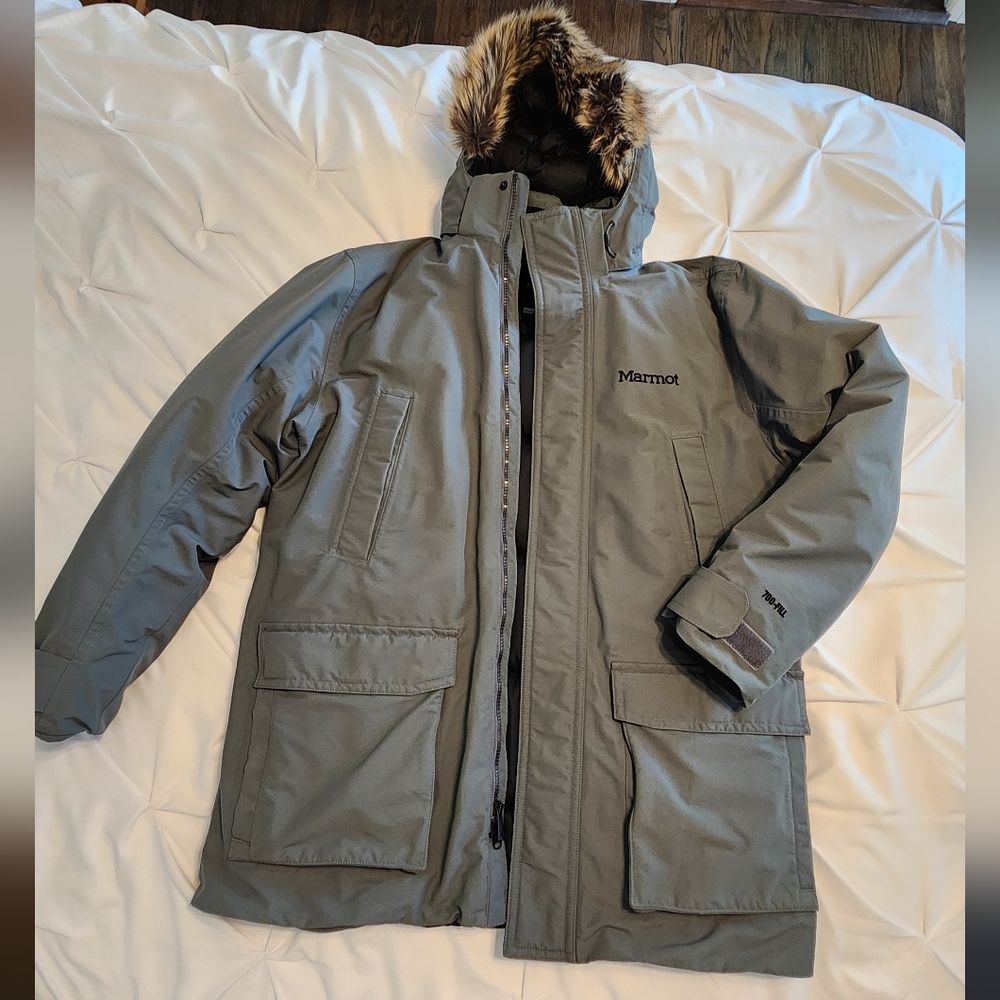 Marmot Heavy Duty Hamptons Parka- 700 DownFill